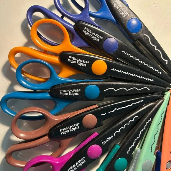 Multi-Color Decorative Edge Scissors Set - Picture 6 of 7